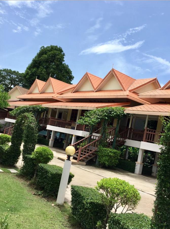 Maeping Mango Riverside Resort Kamphaeng Phet Exterior foto